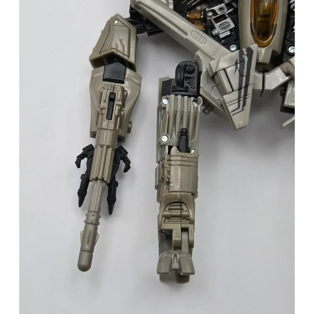 Transformers Revenge Of The Fallen Voyager Class Starscream 8